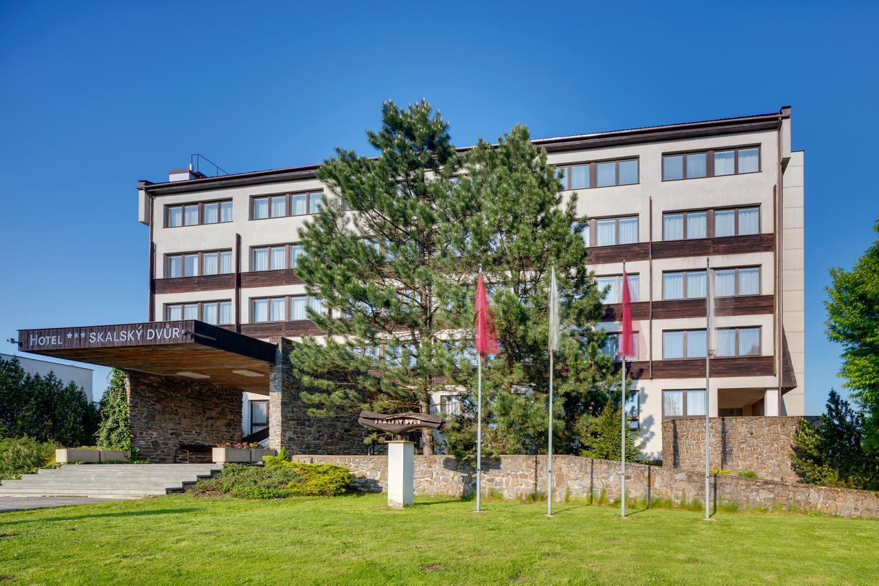 ביסטריצה נאד פרנשטיינם Hotel Skalsky Dvur מראה חיצוני תמונה