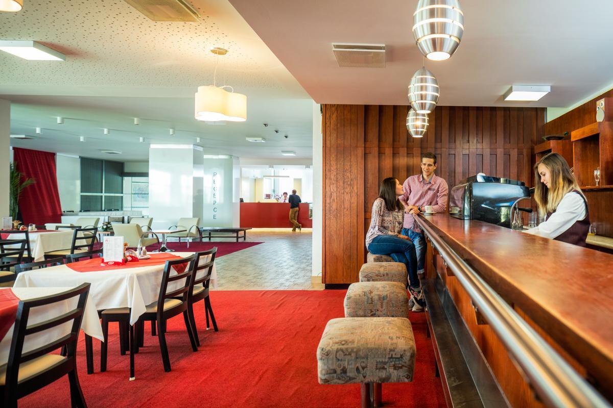ביסטריצה נאד פרנשטיינם Hotel Skalsky Dvur מראה חיצוני תמונה
